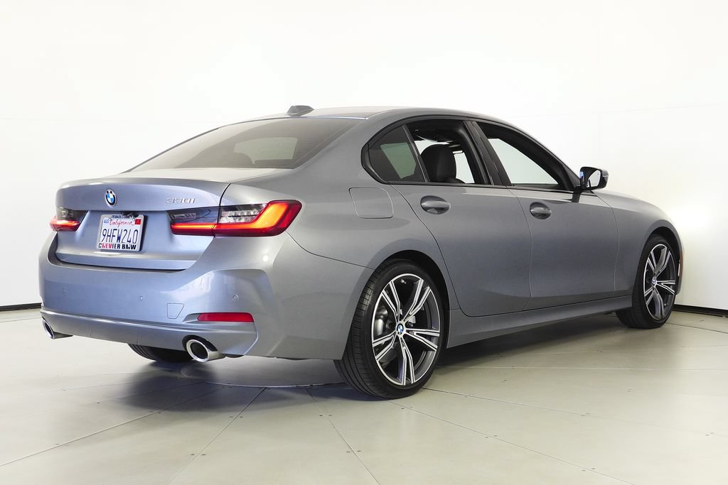 Used 2023 BMW 330i Sedan w/ Premium Package RWD image 7