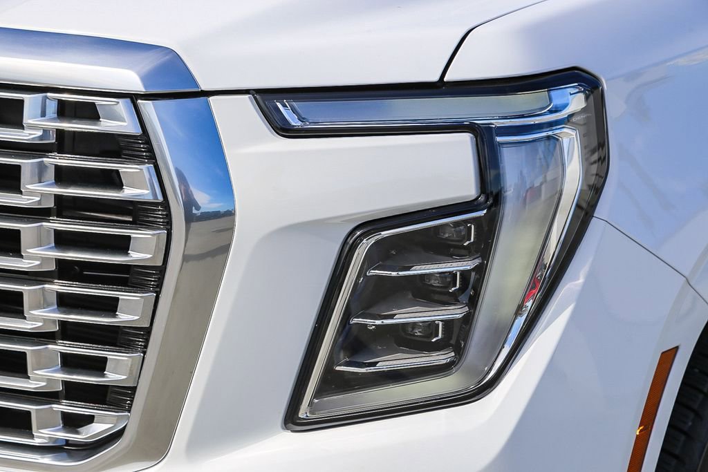 Used 2025 GMC Yukon XL Denali image 5