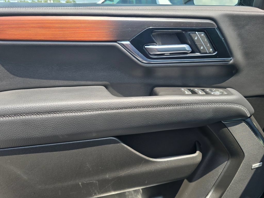 Certified 2025 GMC Yukon XL Denali AWD/4WD image 10