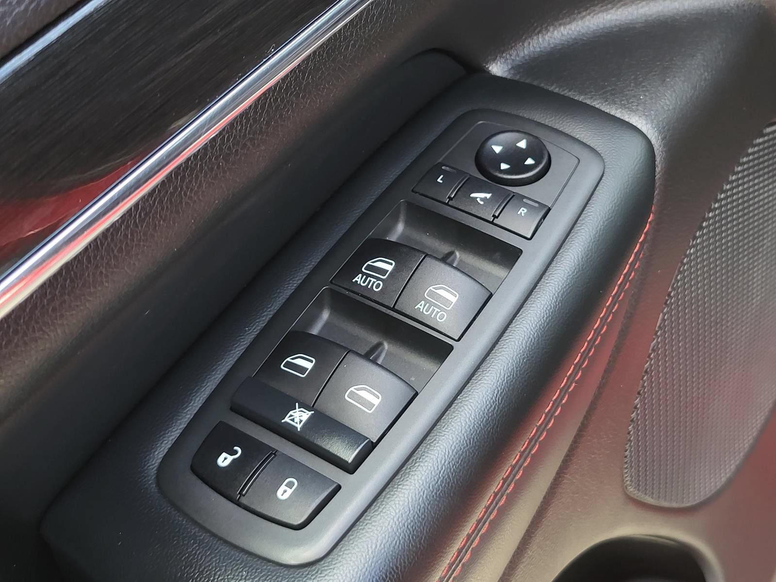 Used 2021 Jeep Grand Cherokee Trailhawk AWD/4WD image 18