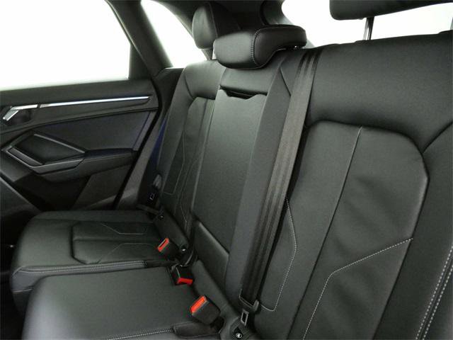 Used 2023 Audi Q3 2.0T Premium Plus w/ Premium Plus Package image 15