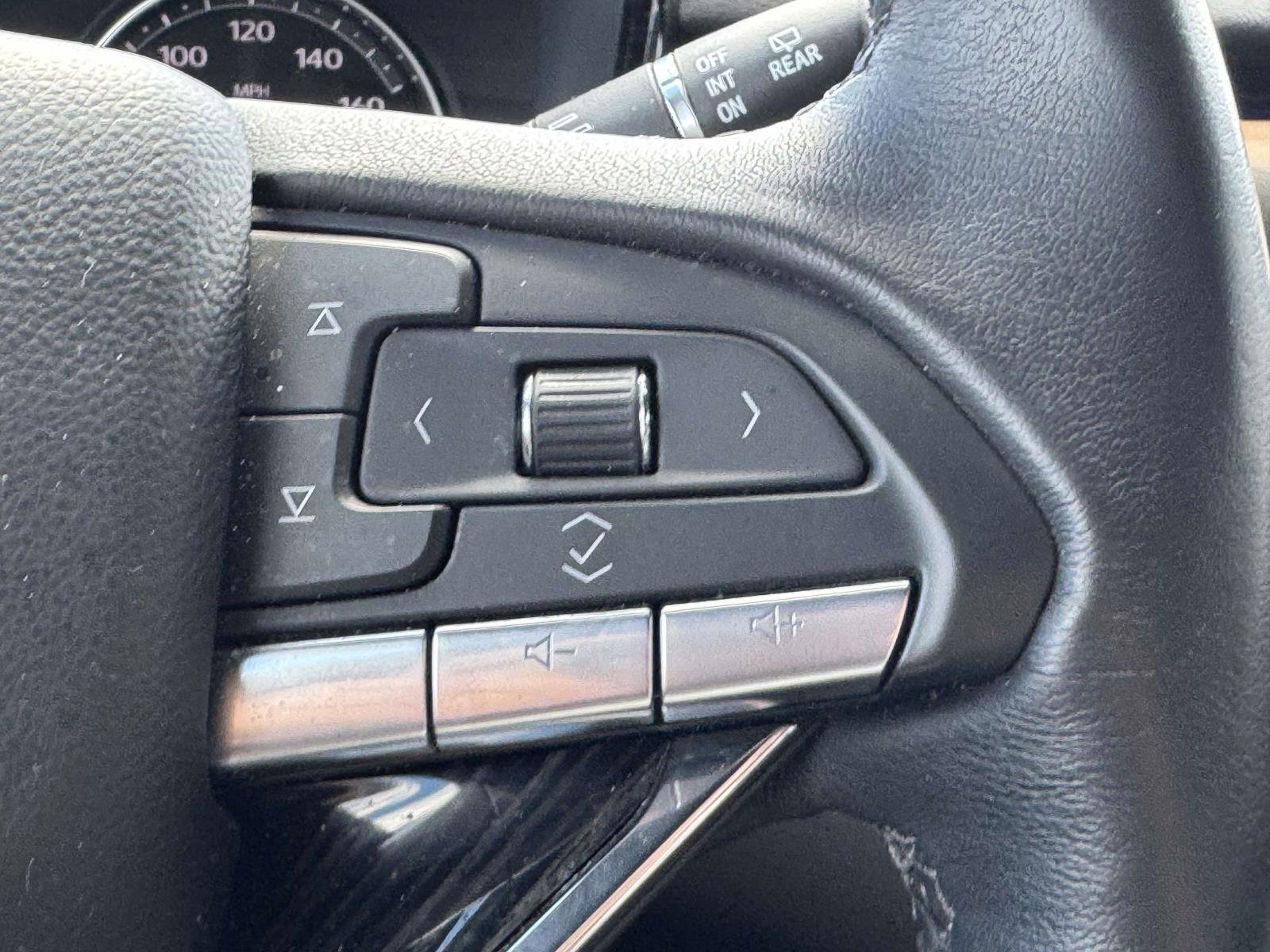 Certified 2023 Cadillac XT6 Premium Luxury AWD/4WD image 13