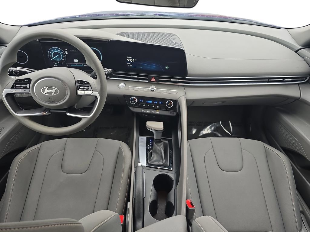 Used 2024 Hyundai Elantra SEL image 9