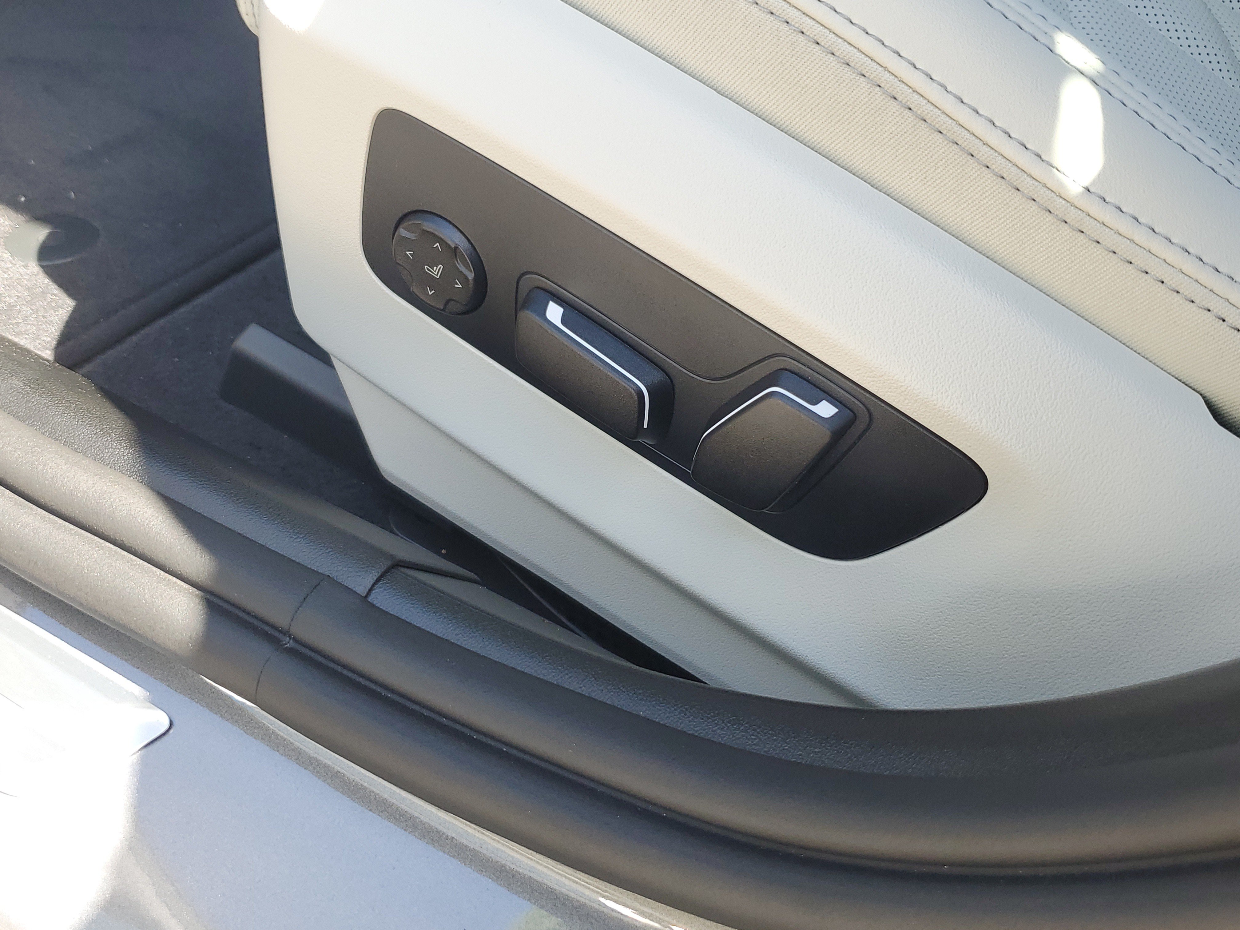 New 2027 BMW 530i w/ Executive Package RWD image 23