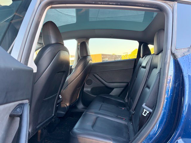 Used 2024 Tesla Model Y Long Range AWD/4WD image 15