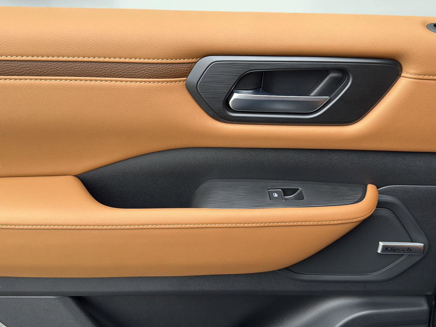 New 2026 Nissan Armada SL image 19