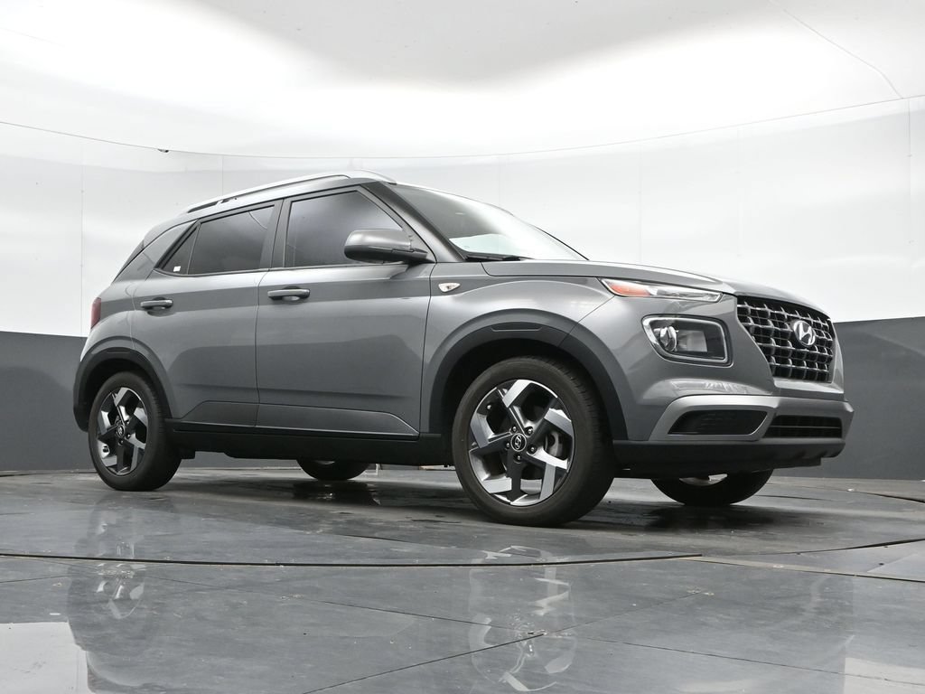 Certified 2023 Hyundai Venue SEL FWD image 43
