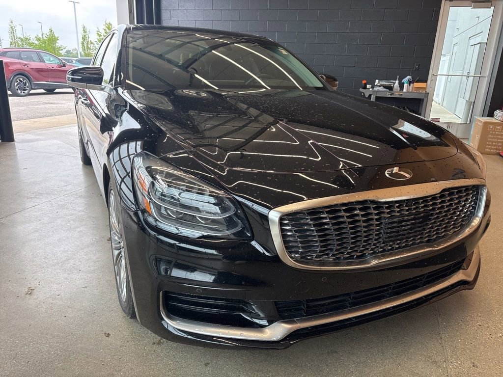 Used 2020 Kia K900 Luxury AWD/4WD image 1