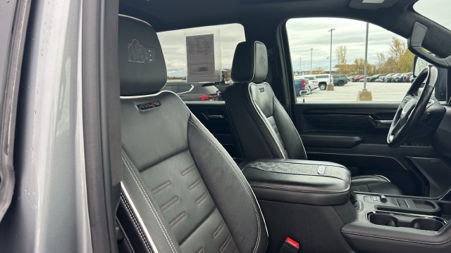 Certified 2025 GMC Sierra 2500 AT4X w/ AT4X AEV Edition AWD/4WD image 35