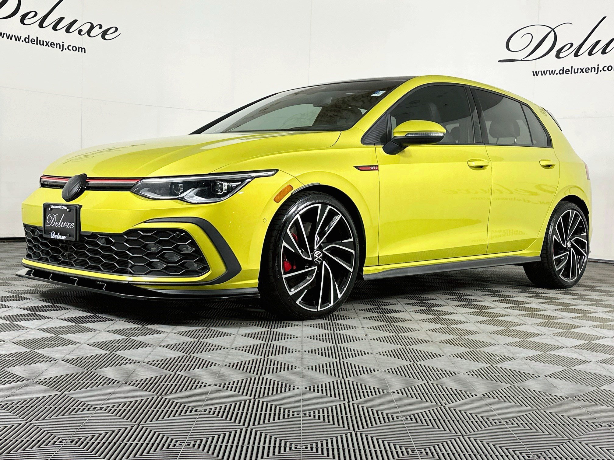 Used 2022 Volkswagen GTI Autobahn FWD image 3