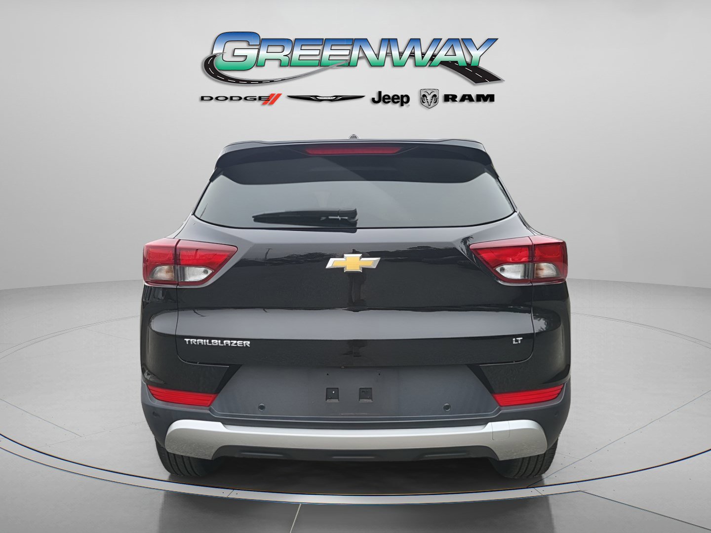 Used 2022 Chevrolet TrailBlazer LT w/ Convenience Package image 2