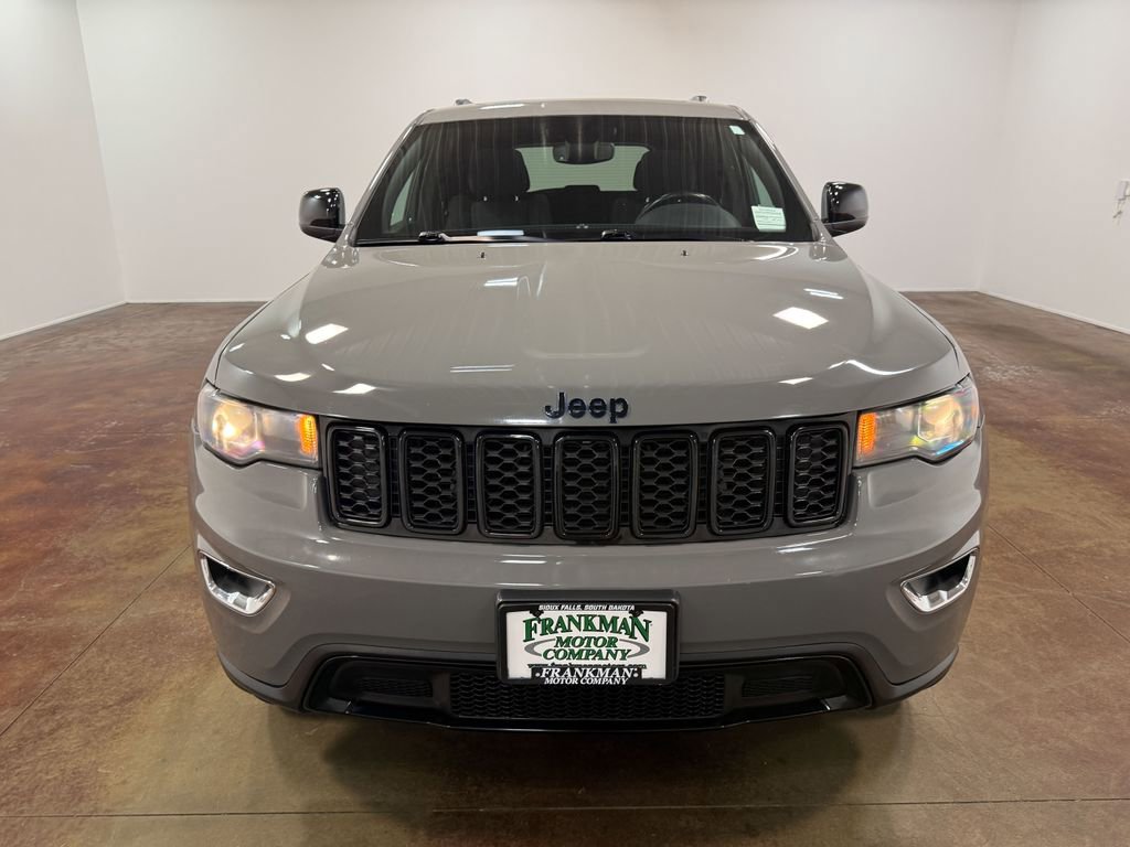 Used 2019 Jeep Grand Cherokee Laredo AWD/4WD image 43