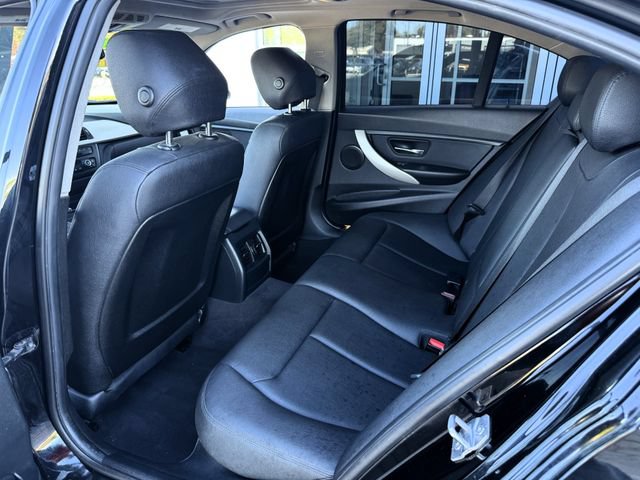 Used 2014 BMW 320i Sedan RWD image 16
