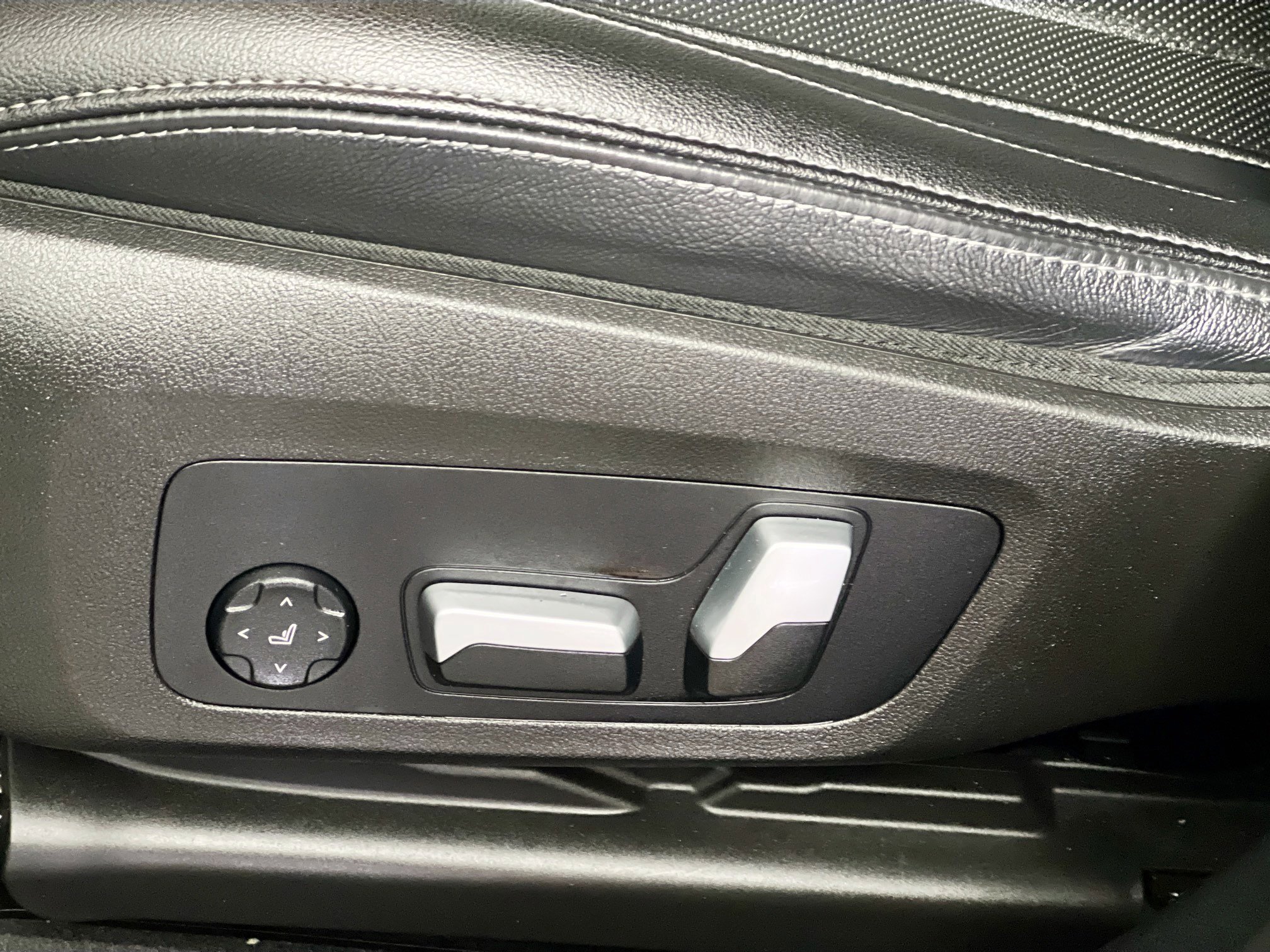 Used 2024 BMW X3 xDrive30i w/ Convenience Package image 15