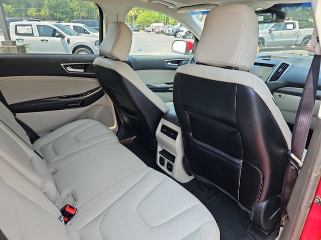 Used 2020 Ford Edge Titanium FWD image 11