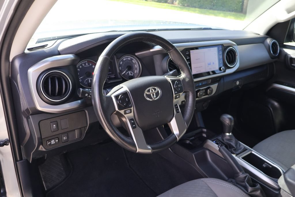 Used 2021 Toyota Tacoma SR5 RWD image 15