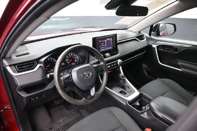 Certified 2021 Toyota RAV4 LE AWD/4WD image 12