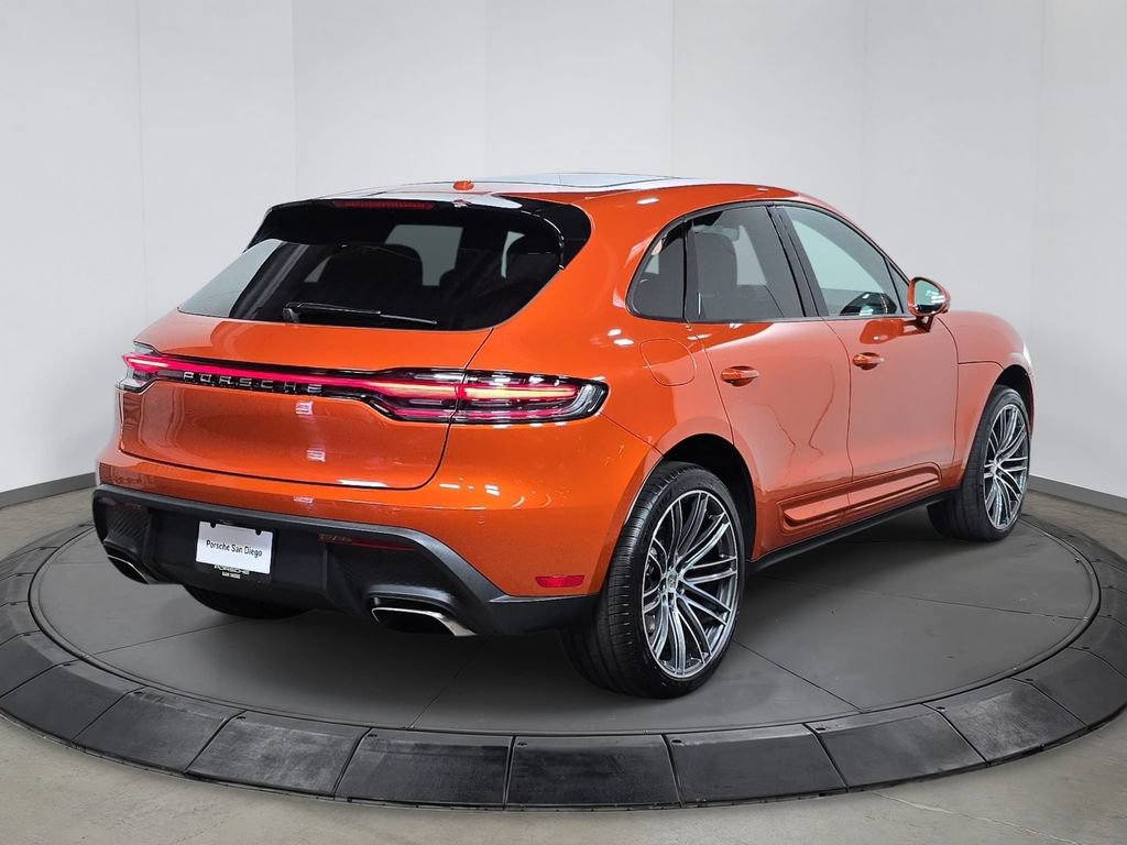 Certified 2025 Porsche Macan AWD/4WD image 7