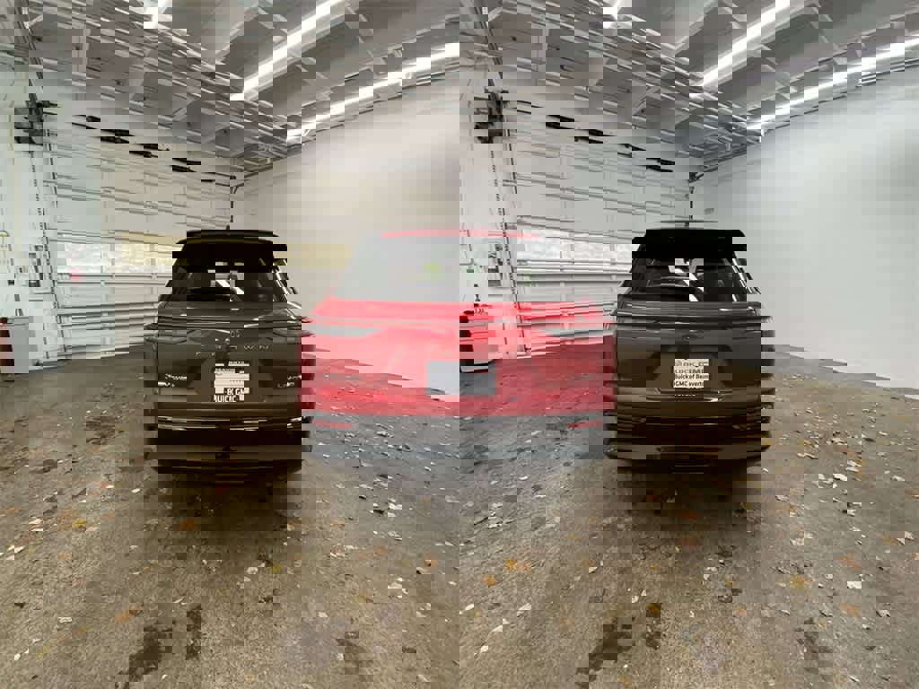 Used 2025 Toyota Crown Signia image 5