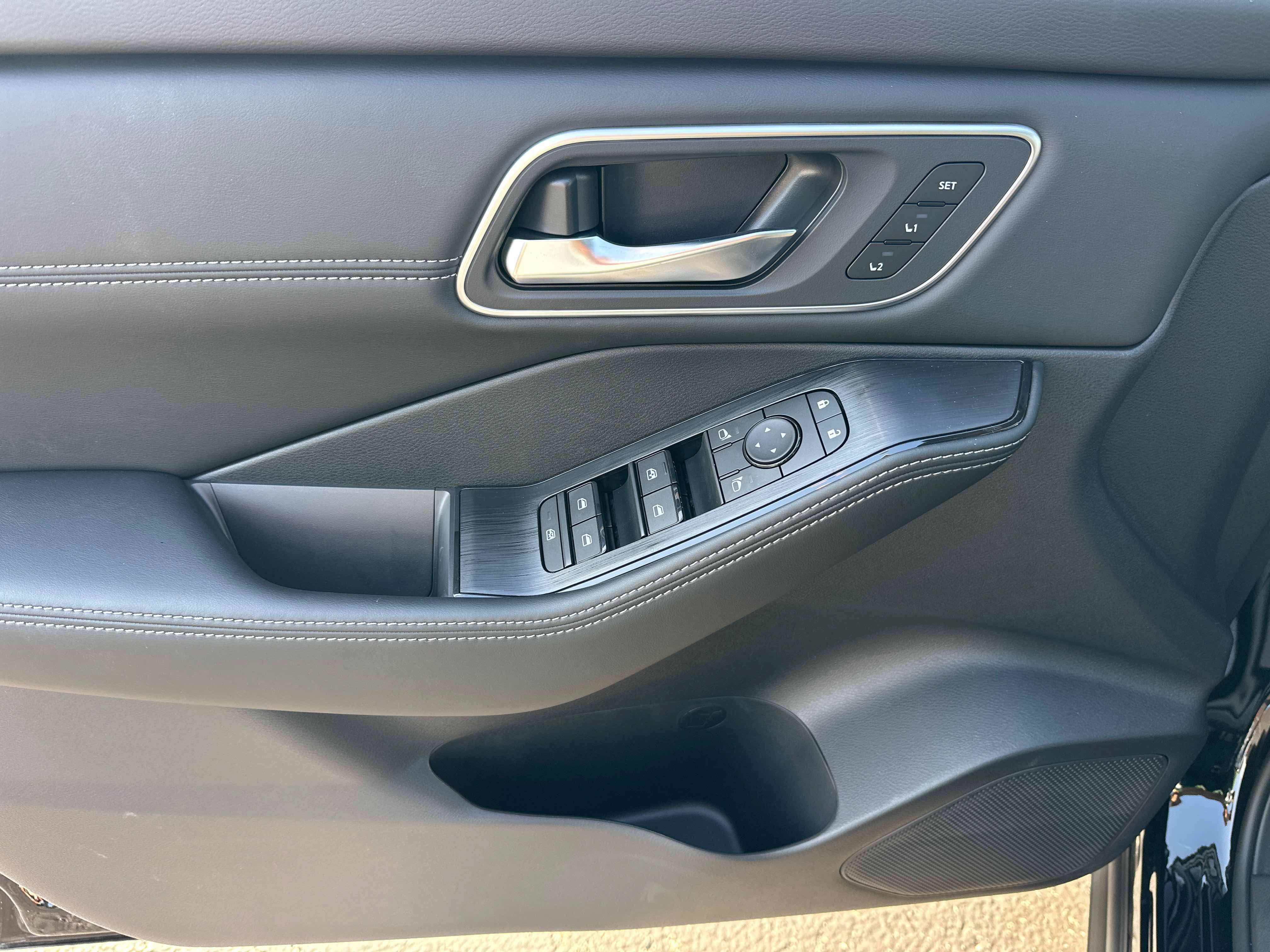 New 2026 Nissan Rogue Platinum AWD/4WD image 19