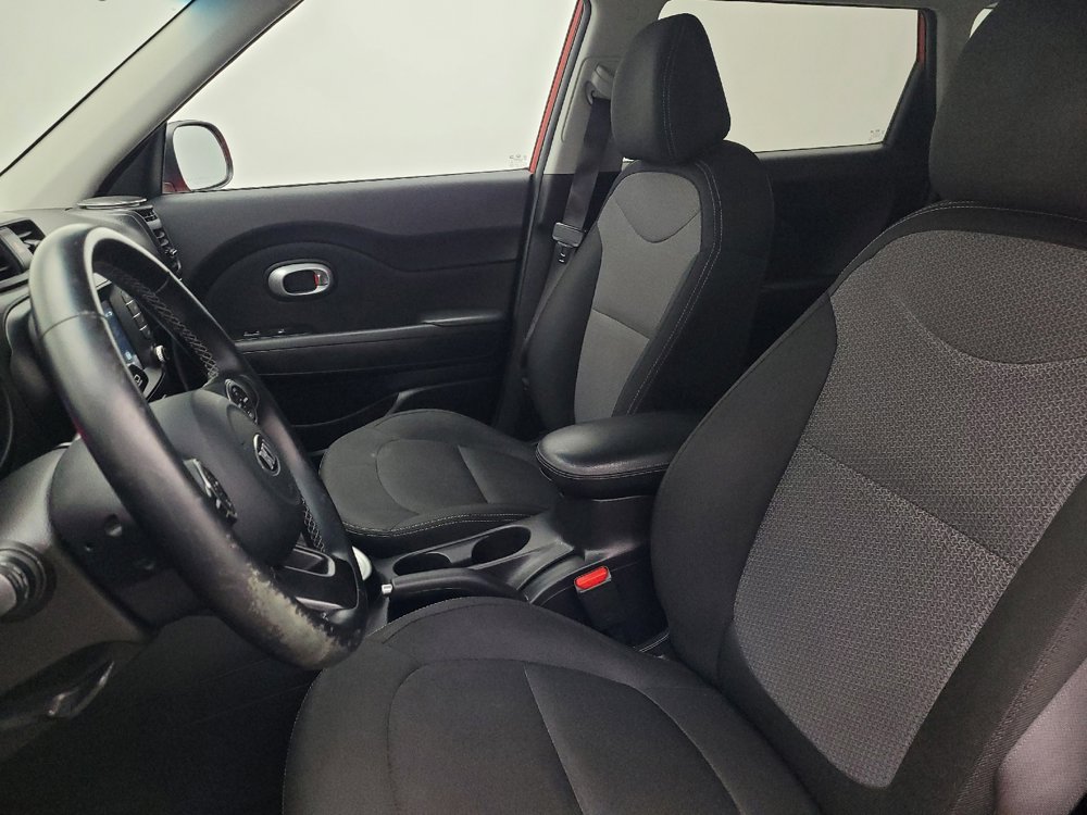 Used 2019 Kia Soul + FWD image 17