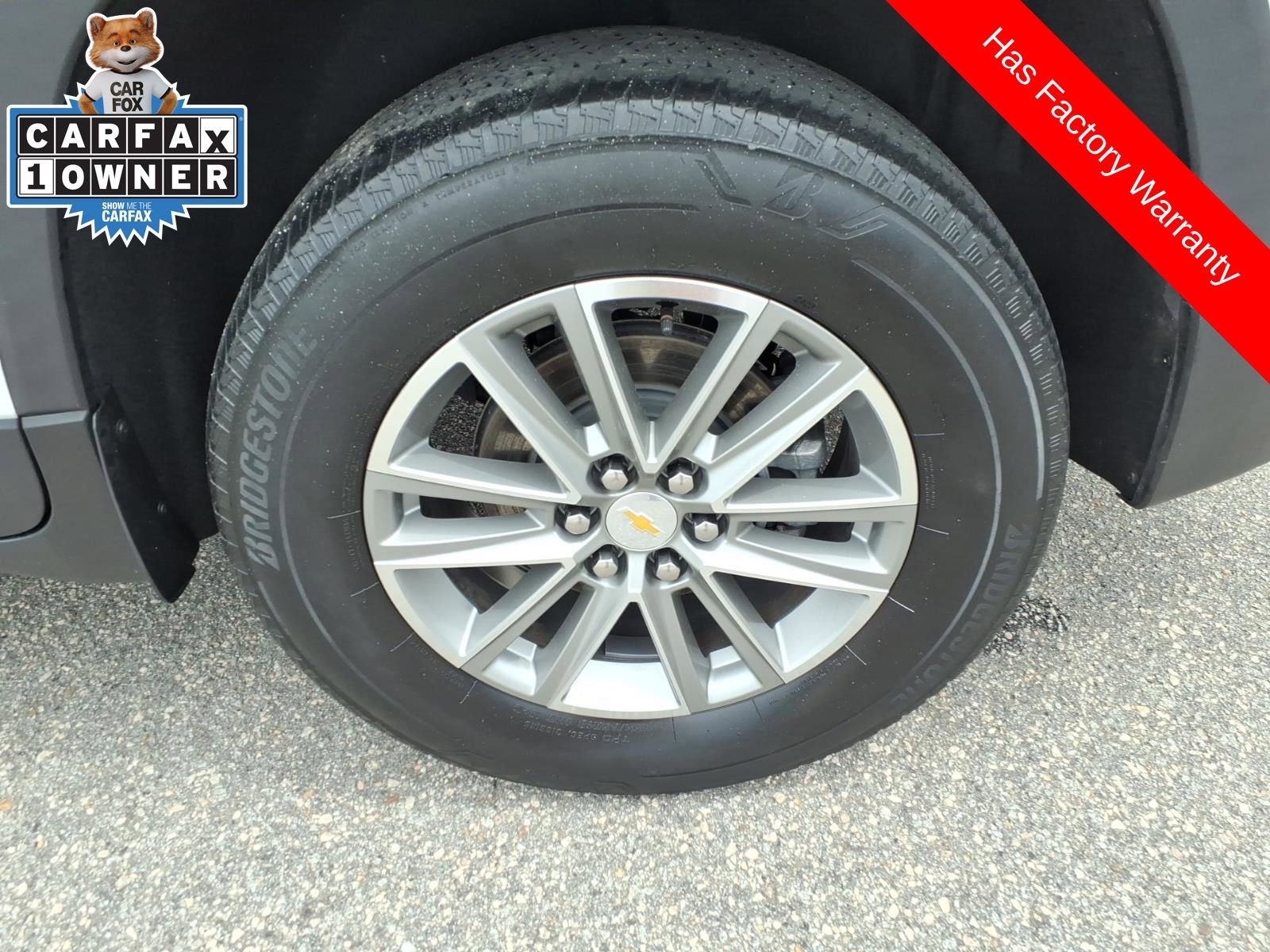 Used 2023 Chevrolet Traverse LT FWD image 11