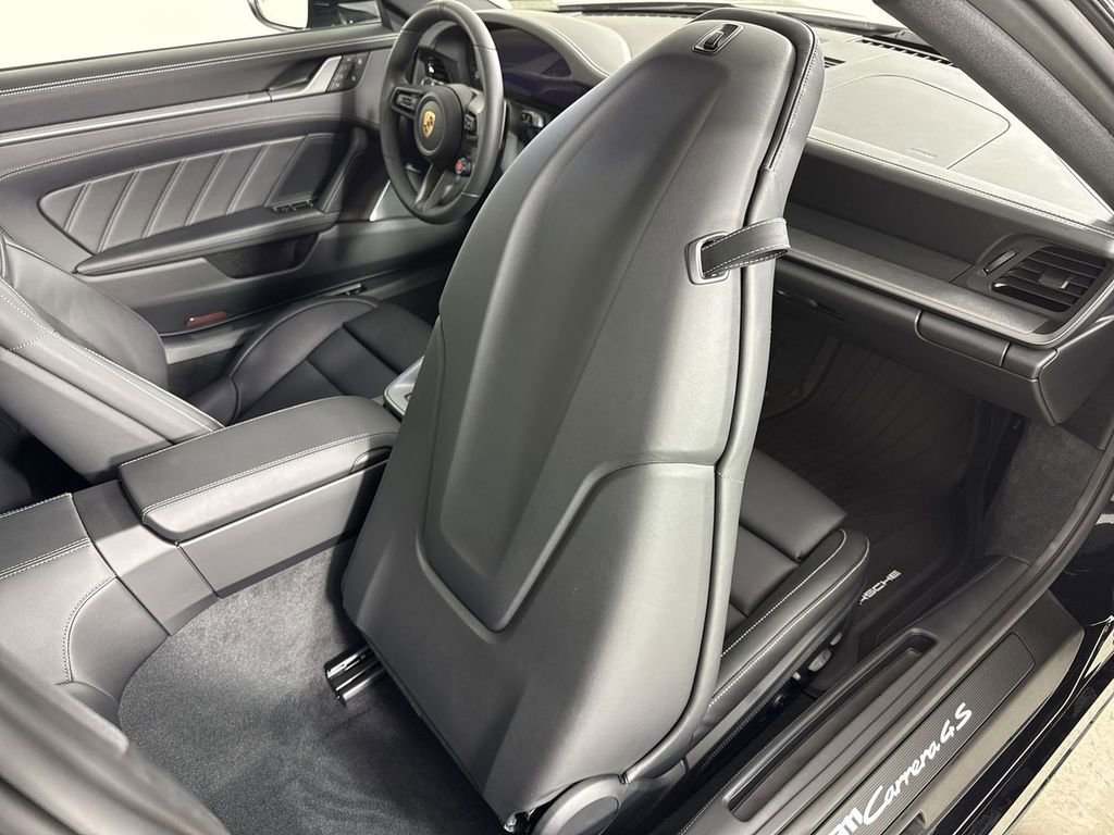 New 2026 Porsche 911 Carrera 4S image 25