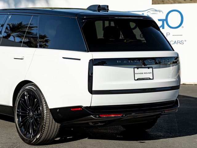 Used 2024 Land Rover Range Rover SE image 10