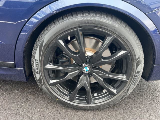 Used 2025 BMW X7 M60i image 41