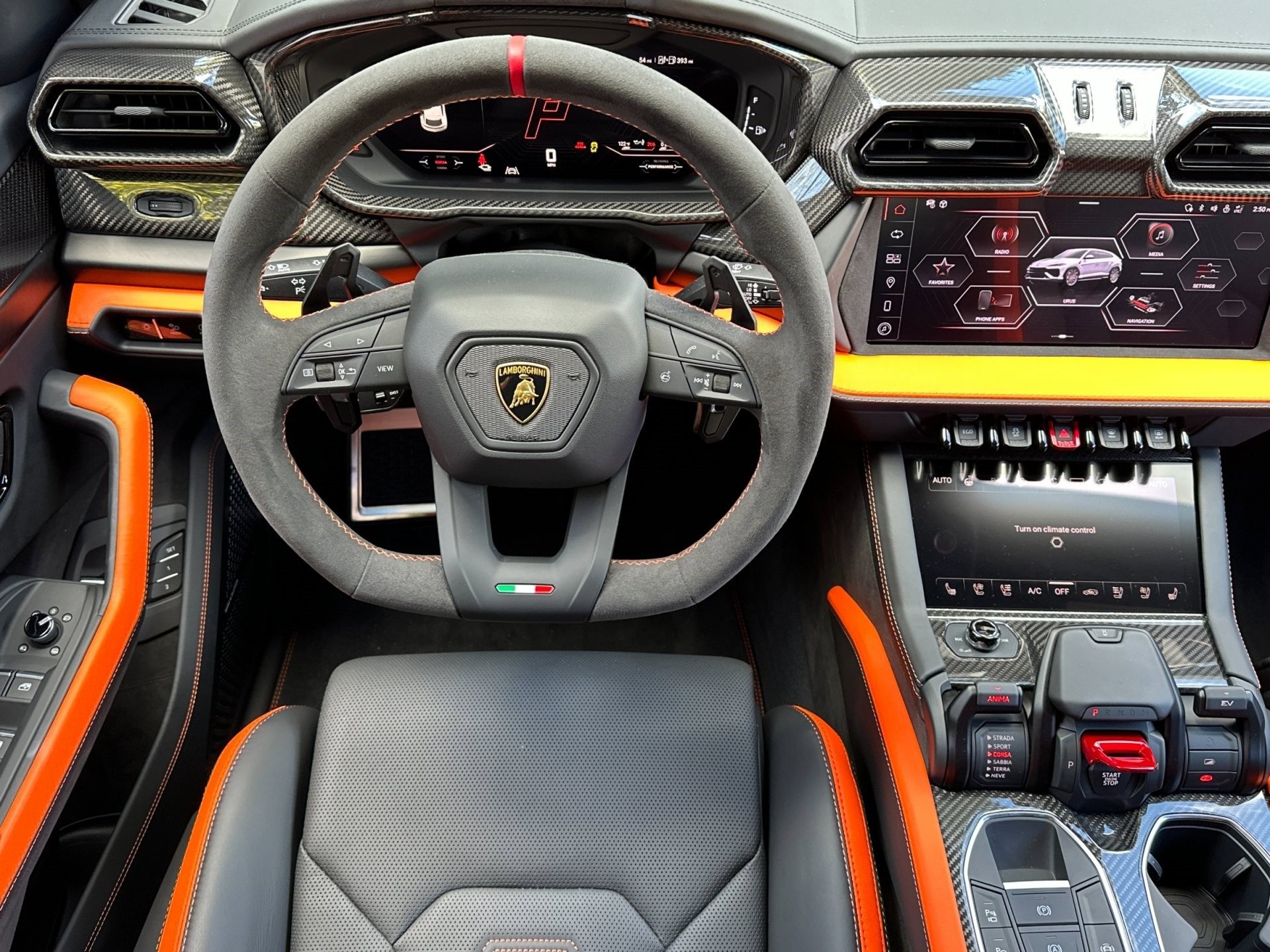 Used 2025 Lamborghini Urus SE image 17