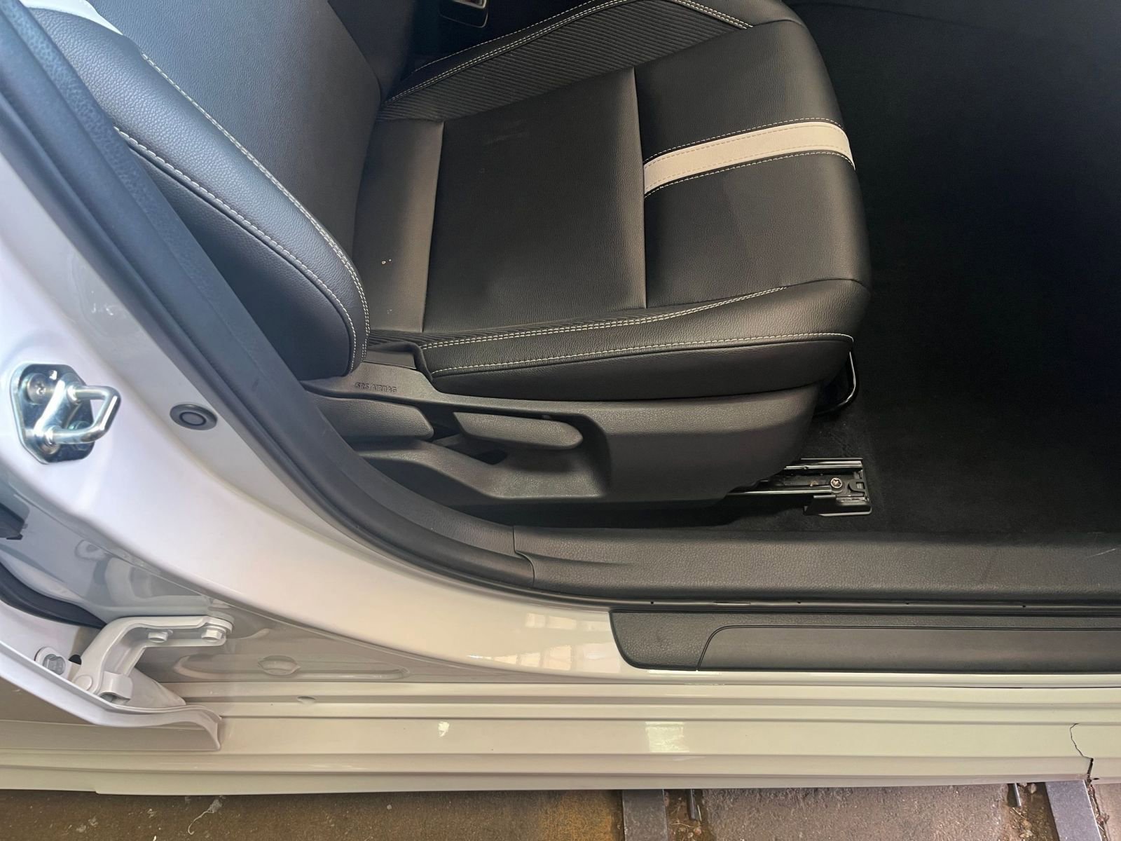 Used 2025 Toyota Camry SE FWD image 27