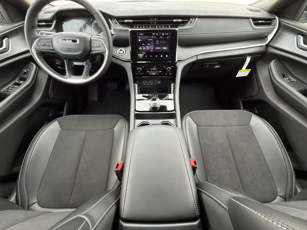New 2025 Jeep Grand Cherokee L Altitude AWD/4WD image 10
