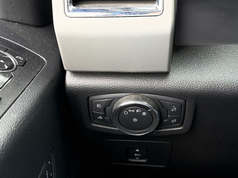 Used 2015 Ford F150 Lariat AWD/4WD image 32