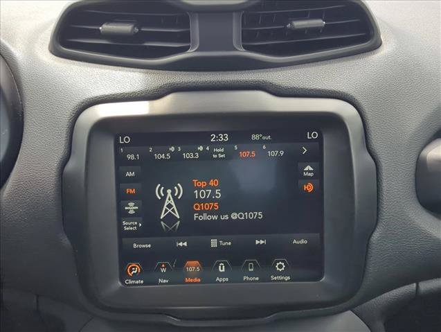 Used 2023 Jeep Renegade Trailhawk AWD/4WD image 15