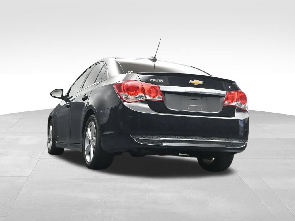Used 2016 Chevrolet Cruze LT w/ Sun, Sound and Sport Package FWD image 12