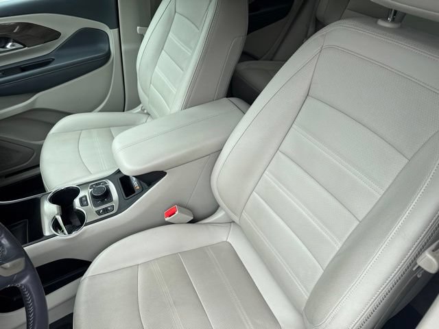 Used 2022 GMC Terrain Denali w/ Denali Premium Package AWD/4WD image 24