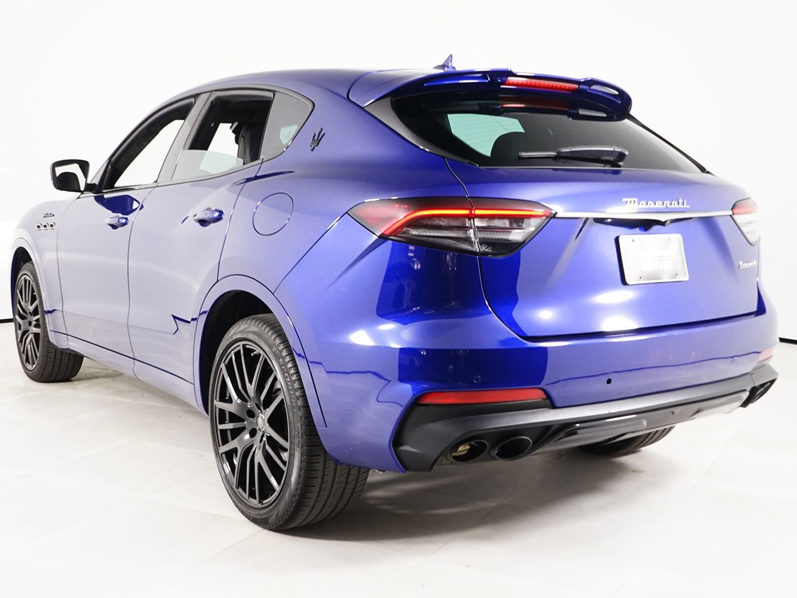 Used 2022 Maserati Levante Modena AWD/4WD image 18