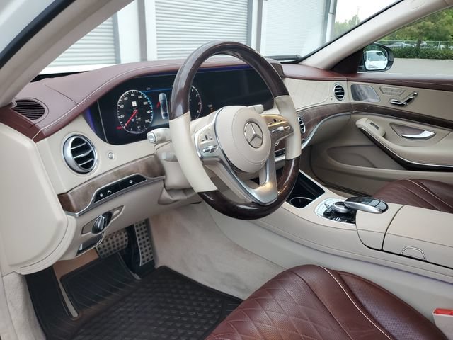 Used 2018 Mercedes-Benz S 560 Sedan image 19