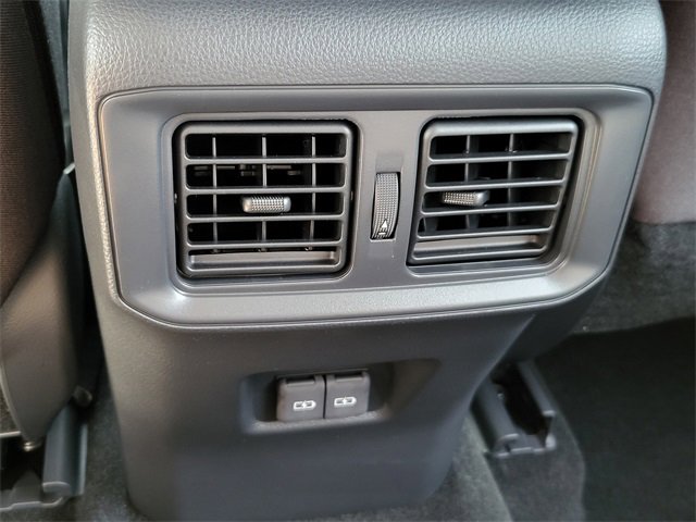 Used 2025 Toyota RAV4 XLE image 33