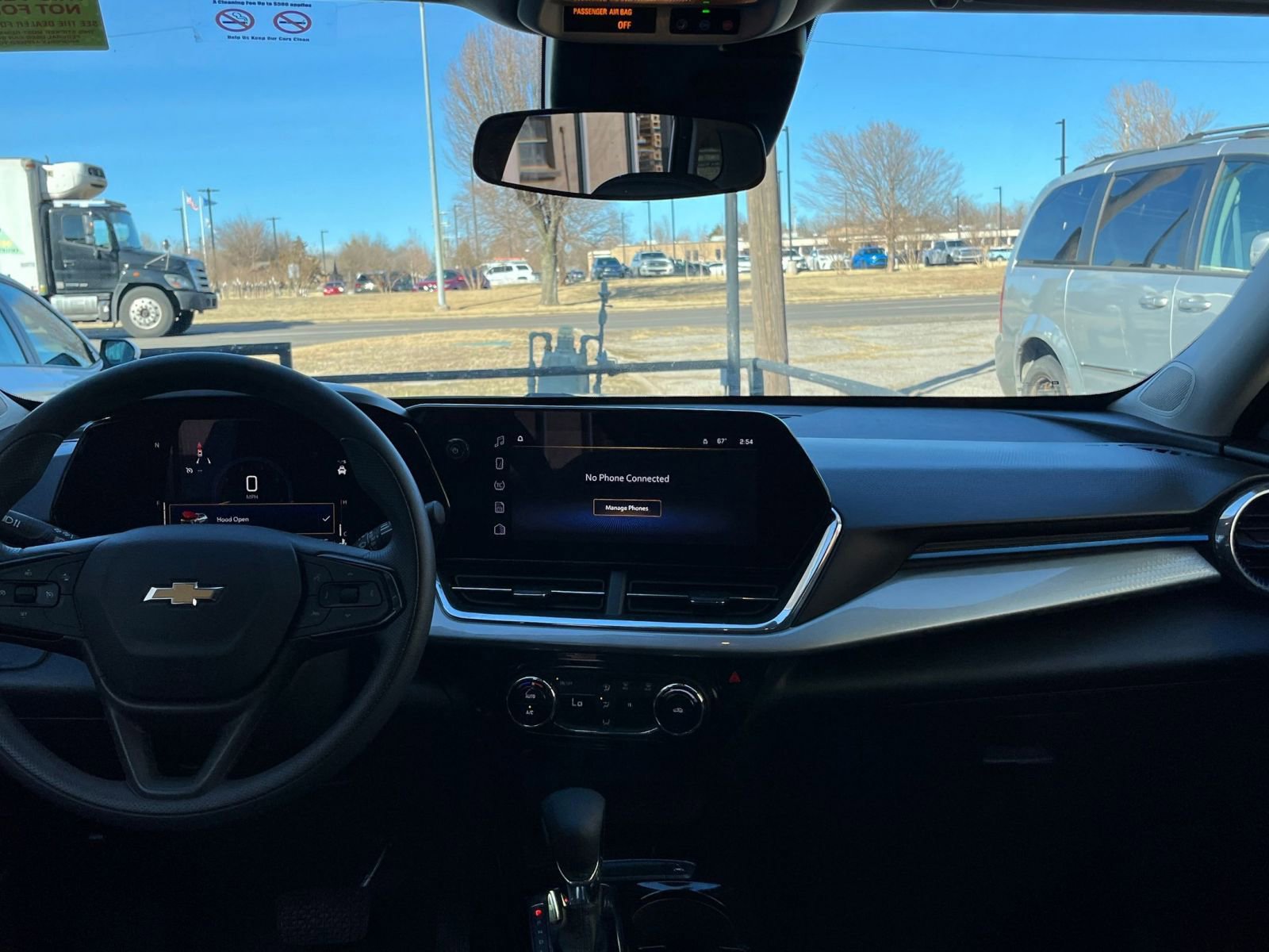 Used 2025 Chevrolet Trax LT image 32