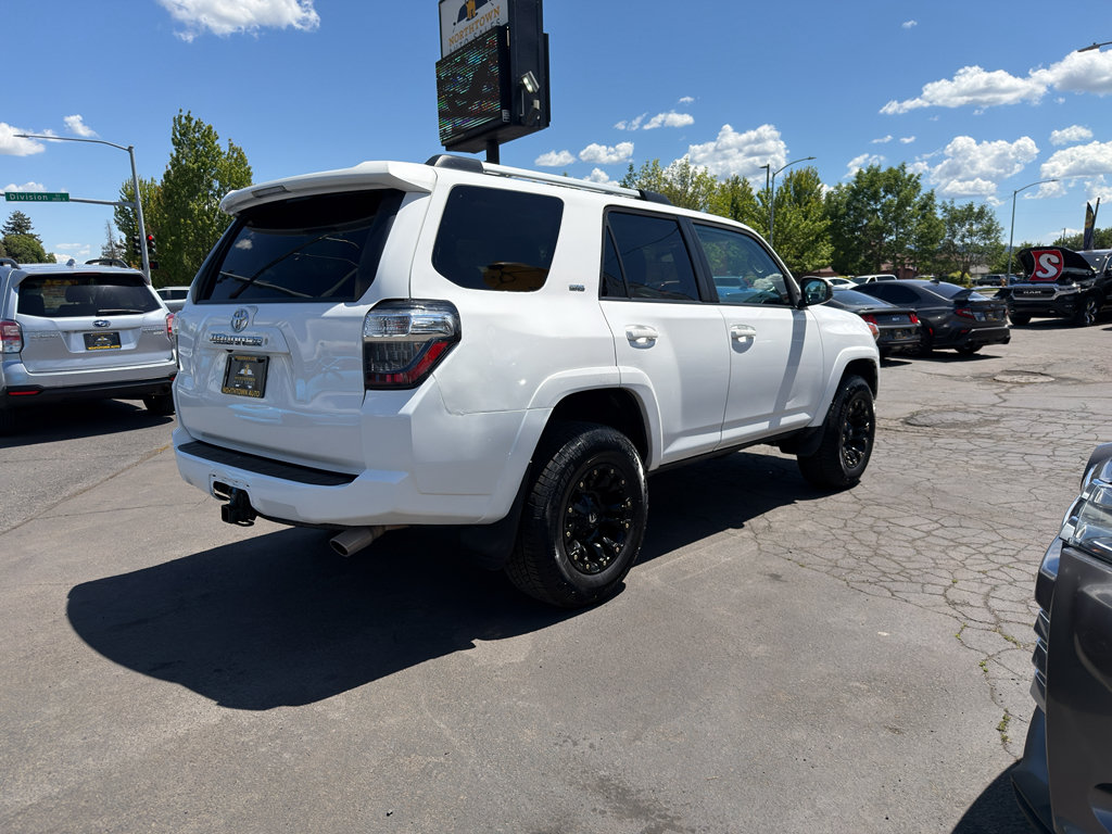 Used 2019 Toyota 4Runner SR5 AWD/4WD image 8