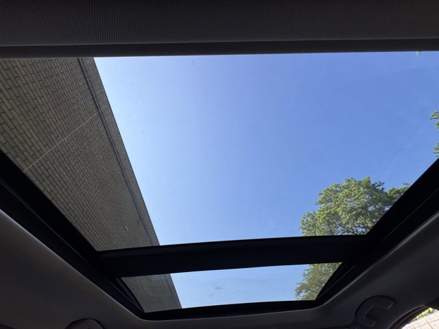 New 2025 Nissan Ariya Platinum image 33