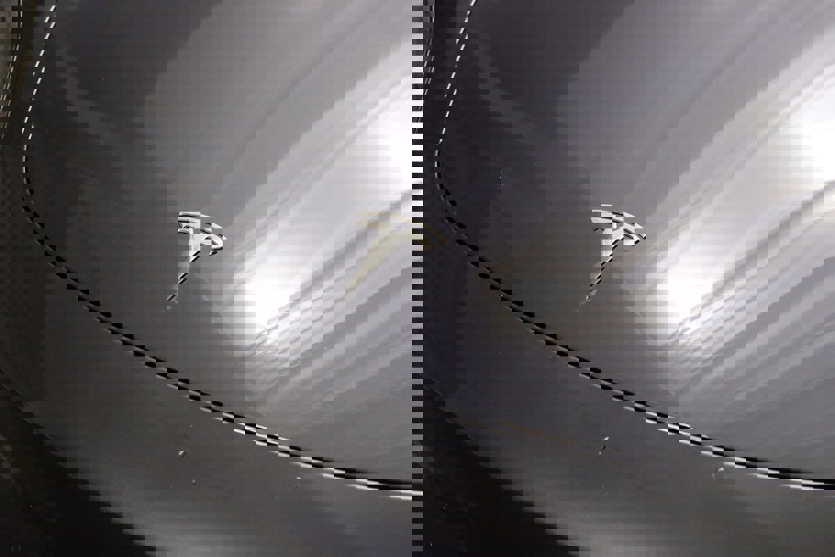 Used 2023 Tesla Model 3 Standard Range image 3