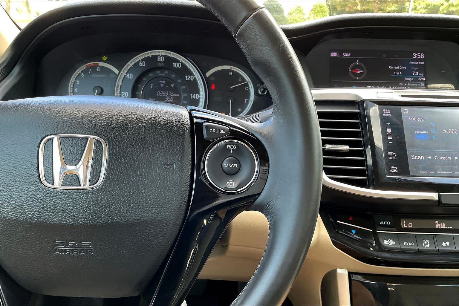 Used 2017 Honda Accord EX-L image 25