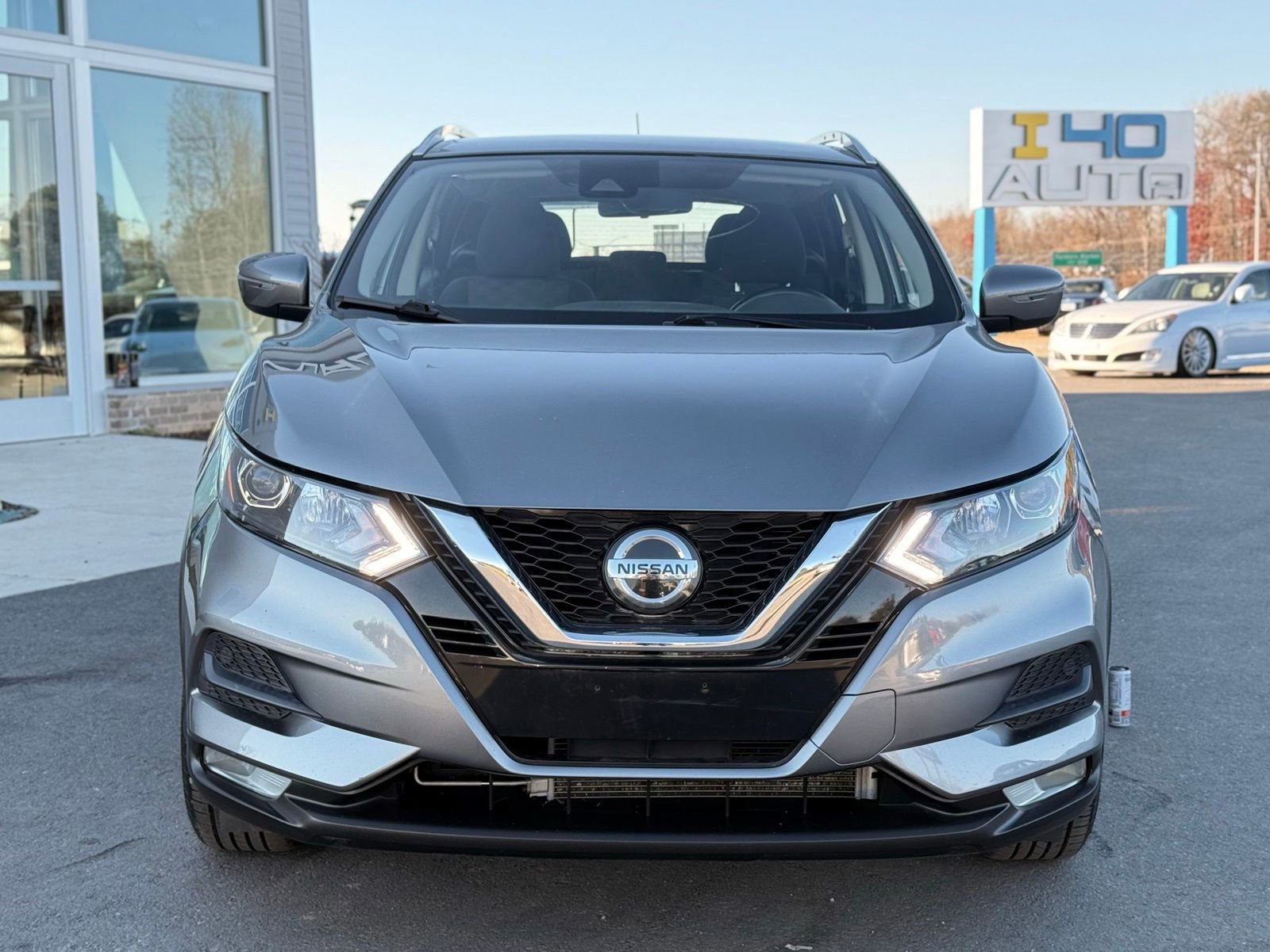 Used 2021 Nissan Rogue Sport SV image 2