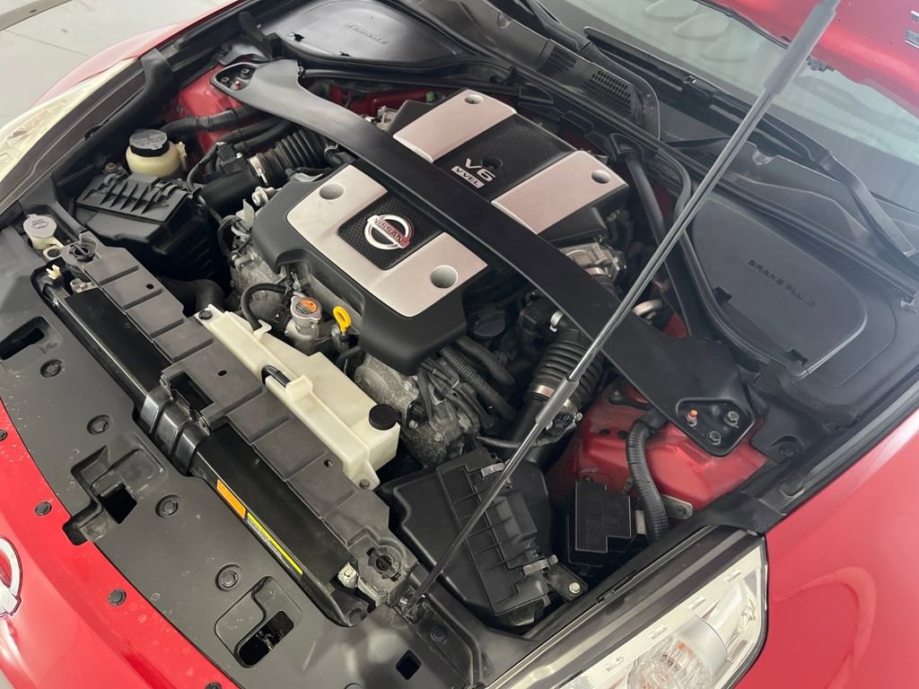 Used 2010 Nissan 370Z Touring w/ Sport Pkg image 12