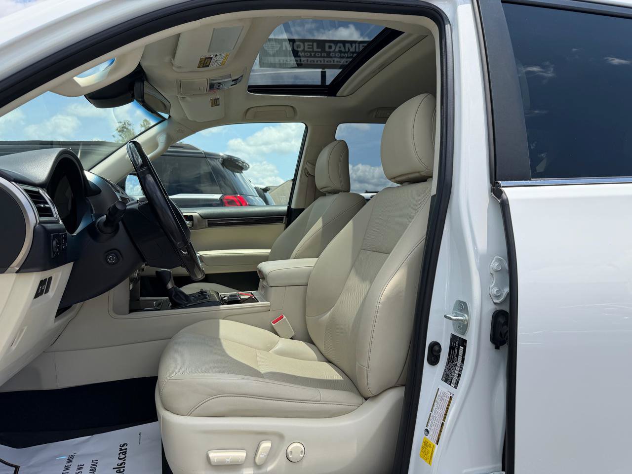 Used 2020 Lexus GX 460 Premium w/ Premium Package AWD/4WD image 14