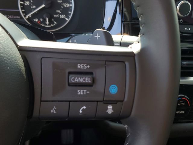 Used 2025 Nissan Pathfinder SV w/ SV Premium Package AWD/4WD image 13