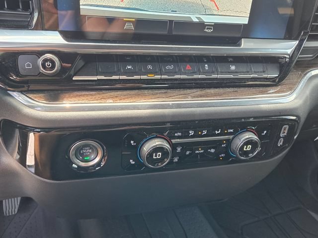 Used 2024 Chevrolet Silverado 1500 LT AWD/4WD image 25