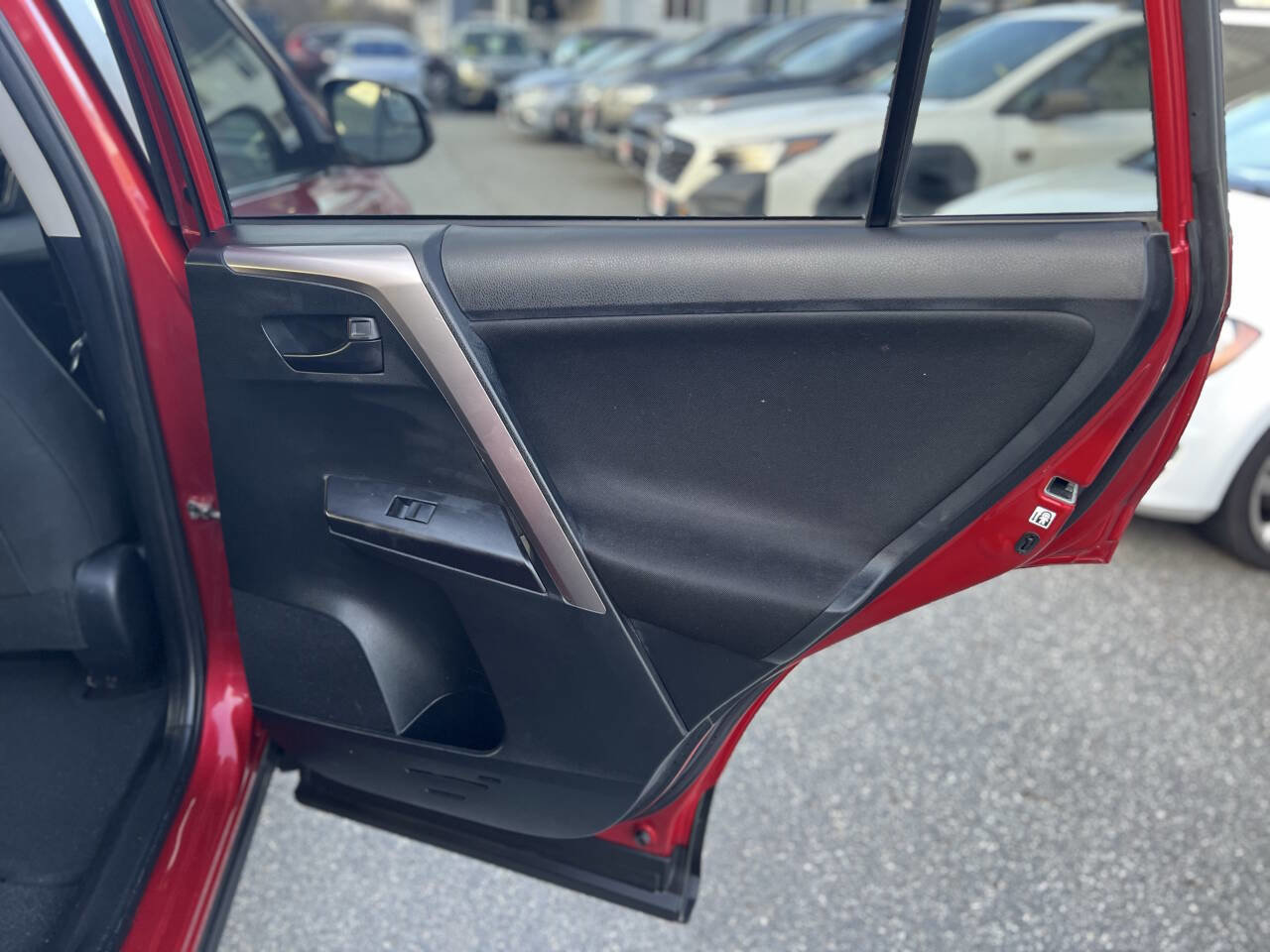 Used 2017 Toyota RAV4 LE image 14